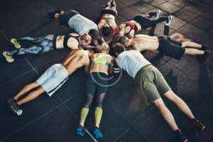 Leia mais sobre o artigo 10 benefits of a group training at a gym
